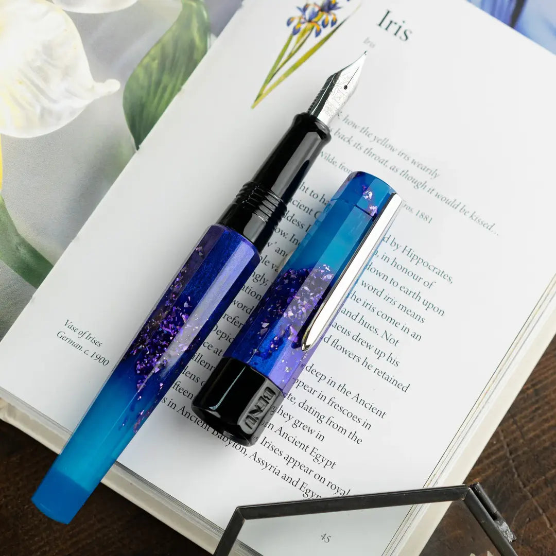 Benu Euphoria - Scent of irises Füllfederhalter