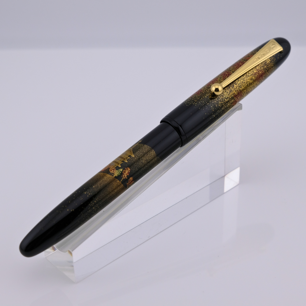 Namiki Yukari Autumn Leaves Maki-e fountain pen