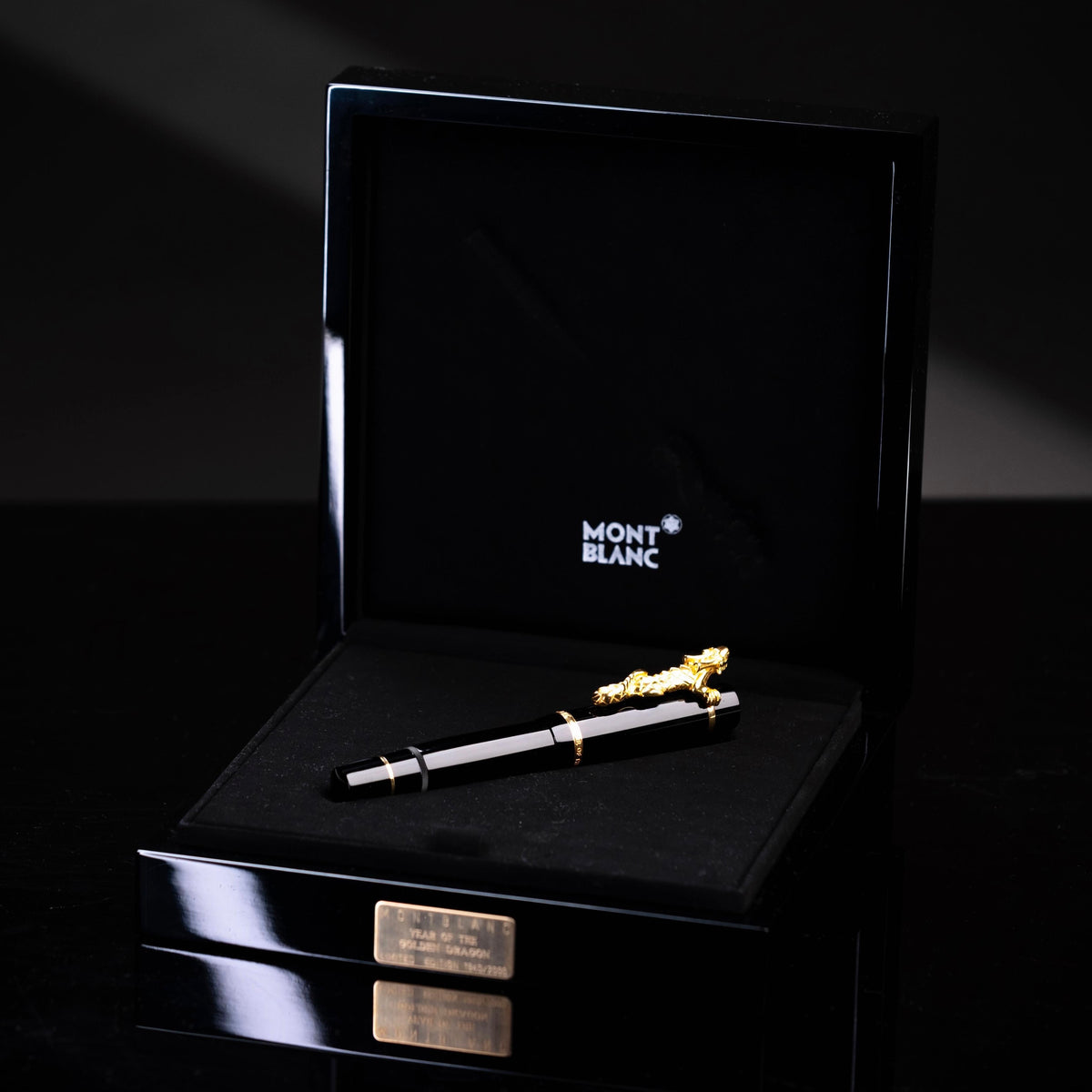 Montblanc Year of the Golden Dragon Limited Edition 2000 Füllfederhalter