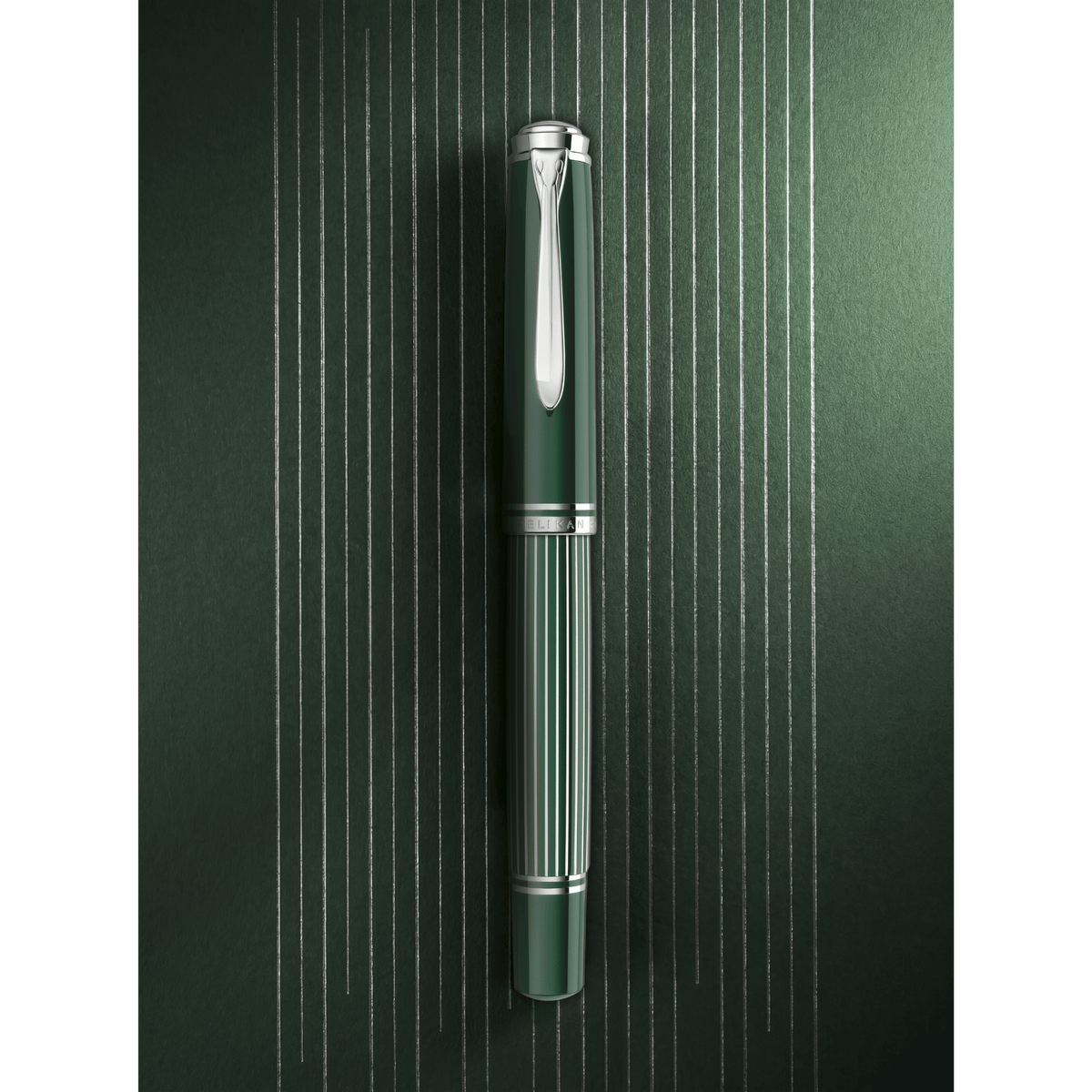 Pelikan Souverän M815 Metal Striped Green Special Edition Füllfederhalter