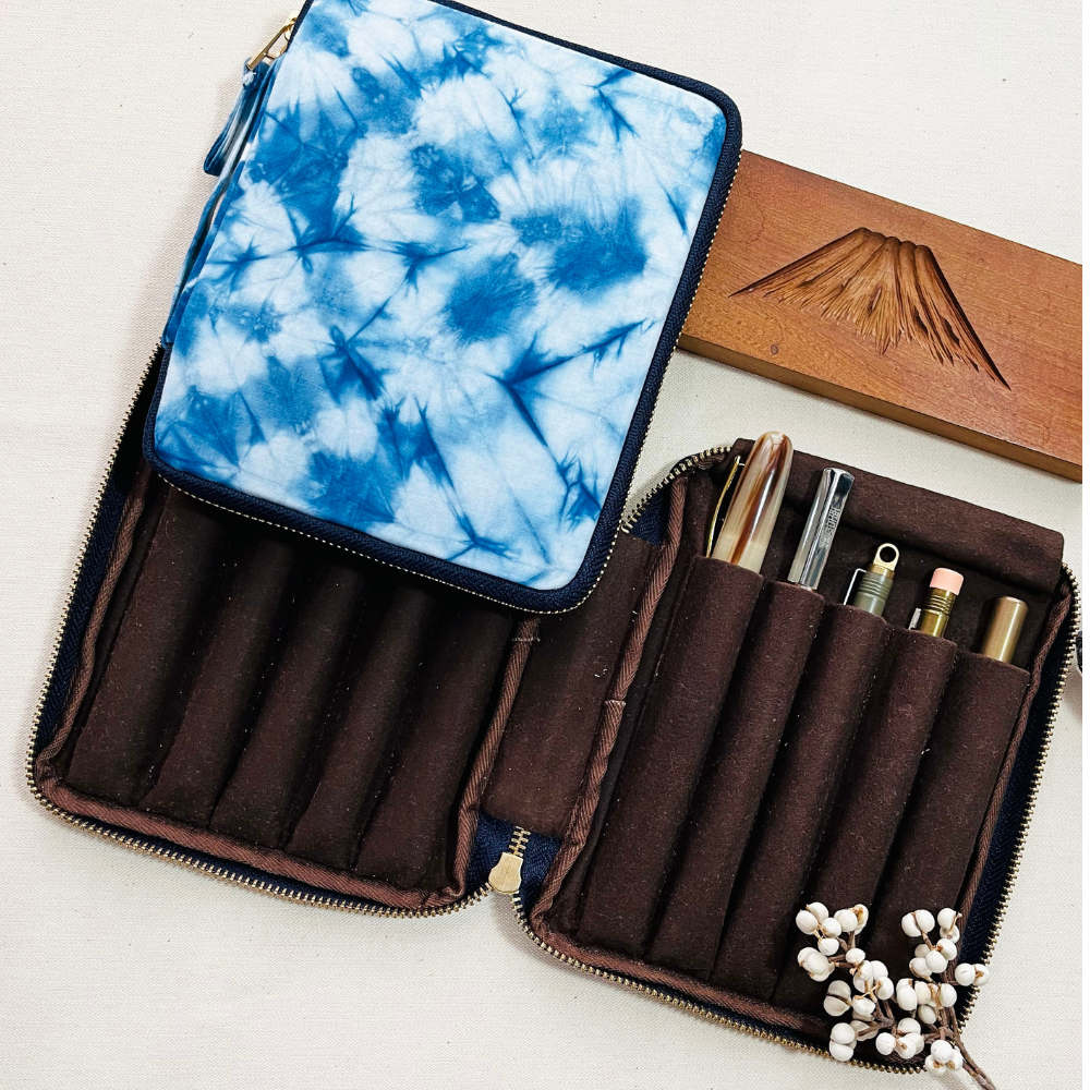 Kyoku haku Indigo River Zippered Pen Case für 10 Schreibgeräte