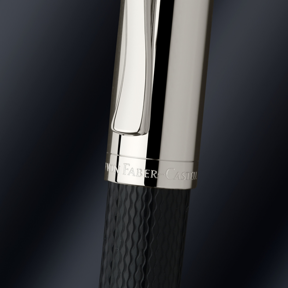 Graf von Faber-Castell Guilloche Schwarz Füllfederhalter