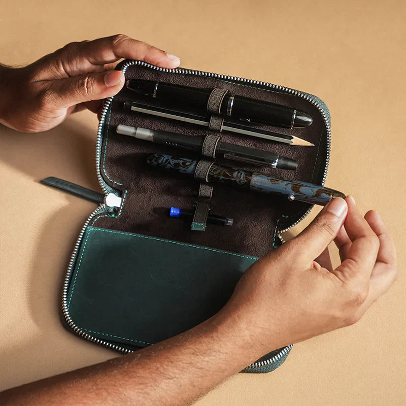 Endless Companion Stoff Verstellbares Etui für 5 Schreibgeräte