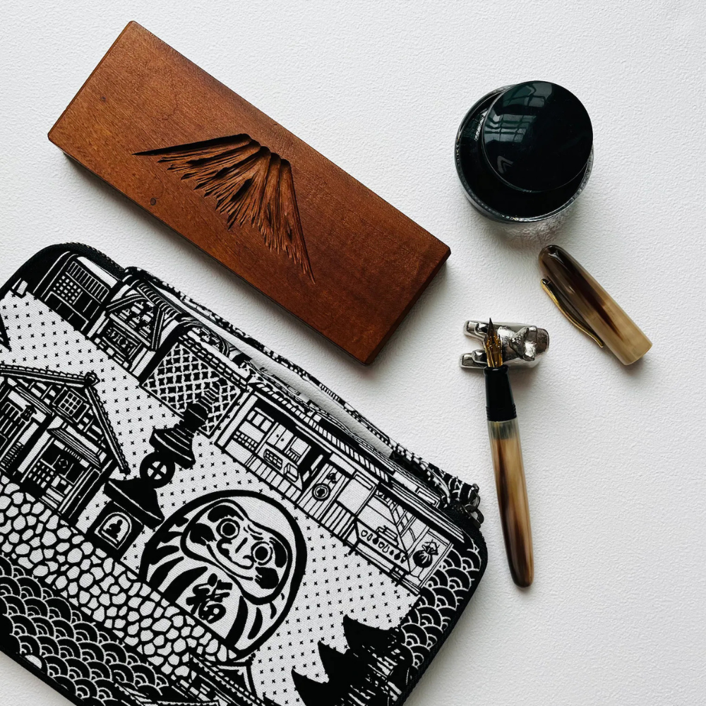 Kyoku Haku Women's Zippered Pen Case for 10 Writing Instruments