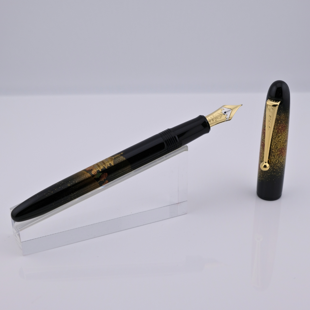 Namiki Yukari Autumn Leaves Maki-e fountain pen