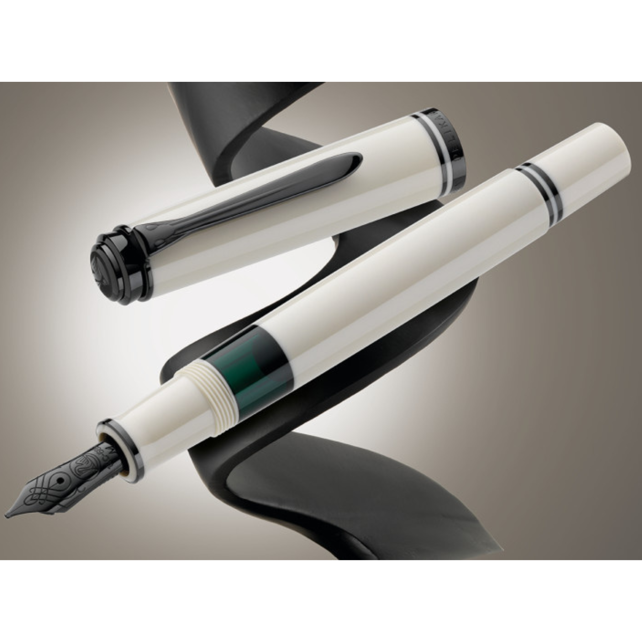 Pelikan M670 Special Edition Warm Grey fountain pen