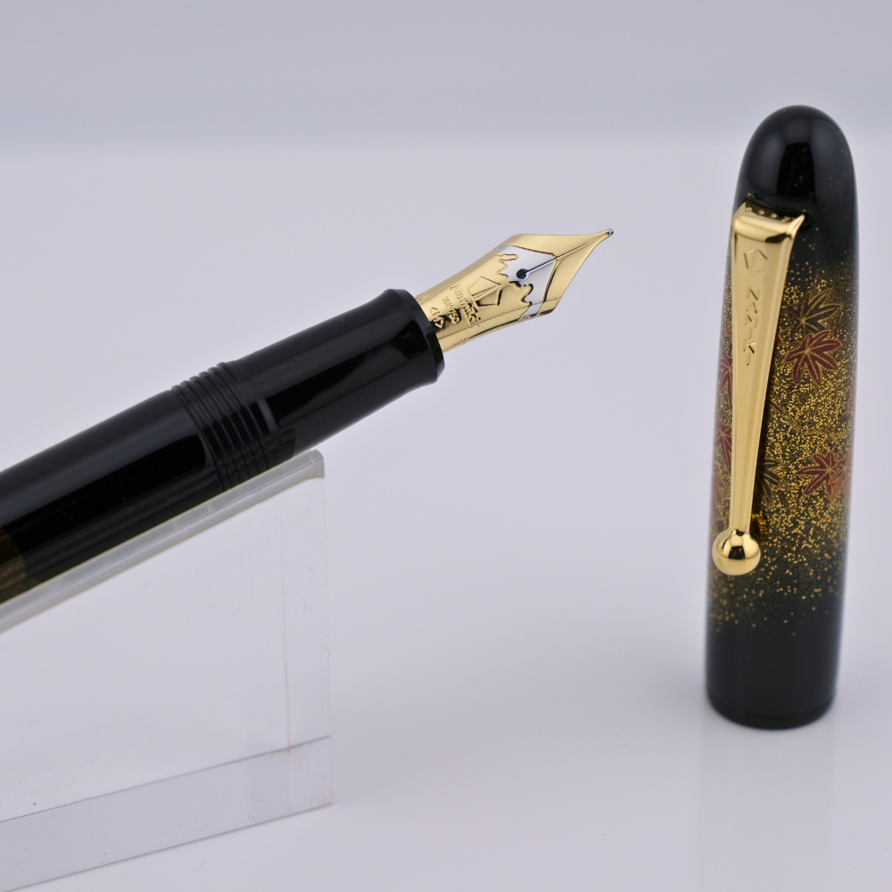 Namiki Yukari Autumn Leaves Maki-e fountain pen