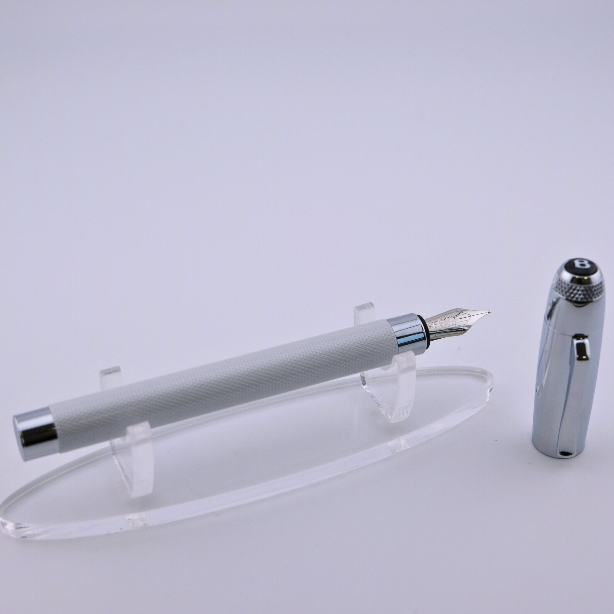 Graf von Faber-Castell x Bentley Fountain Pen Satin White