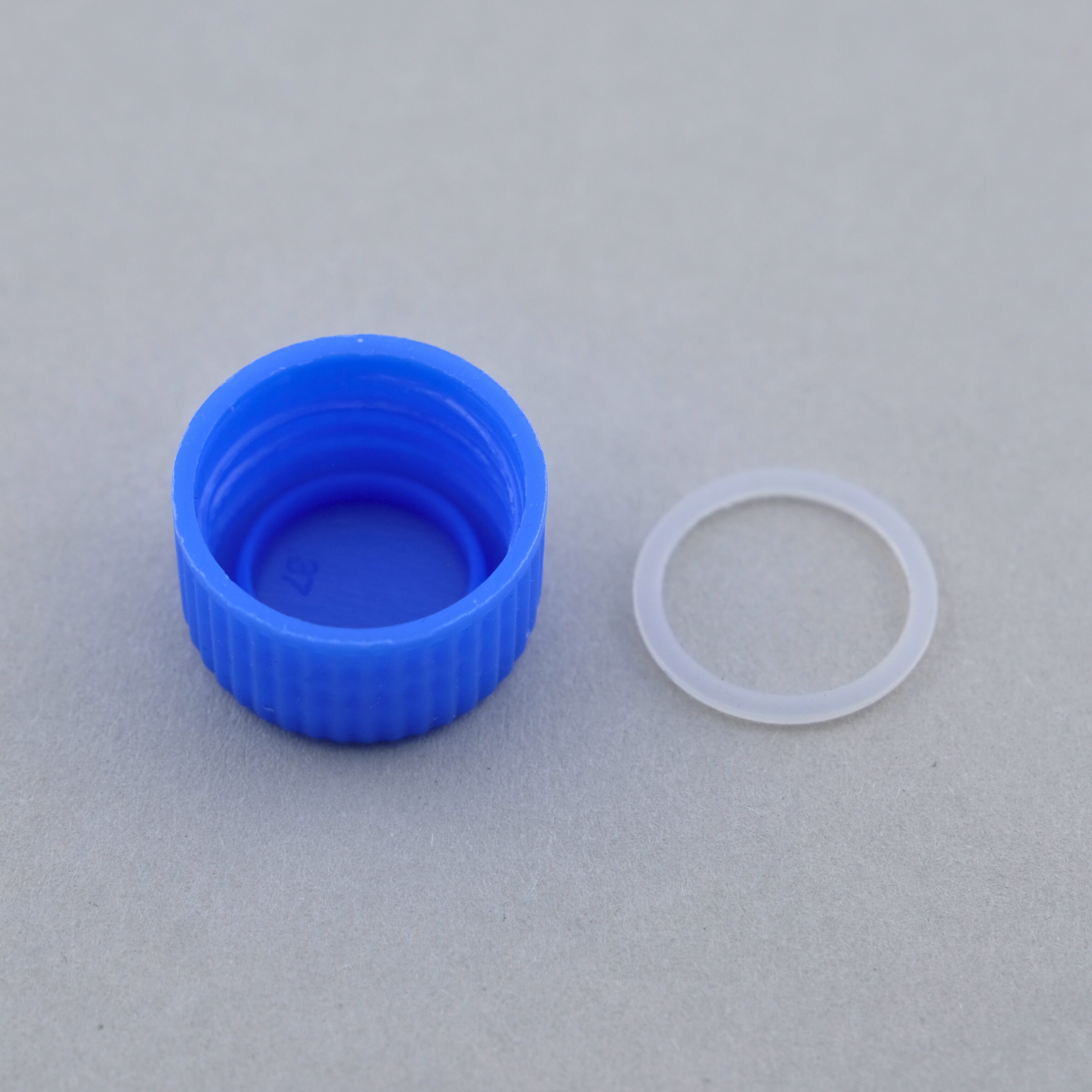 Plastikröhrchen und Pipetten für Tintenproben