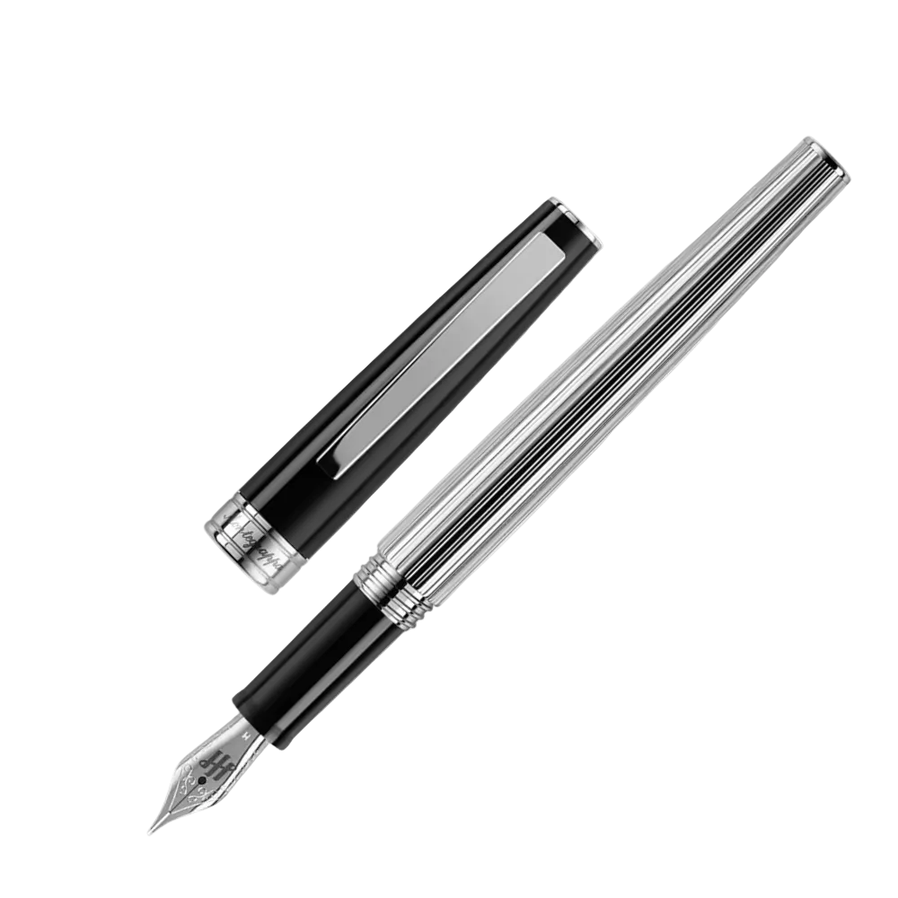 Armonia Fountain Pen in Steel with the cap removed, showing the fine nib.