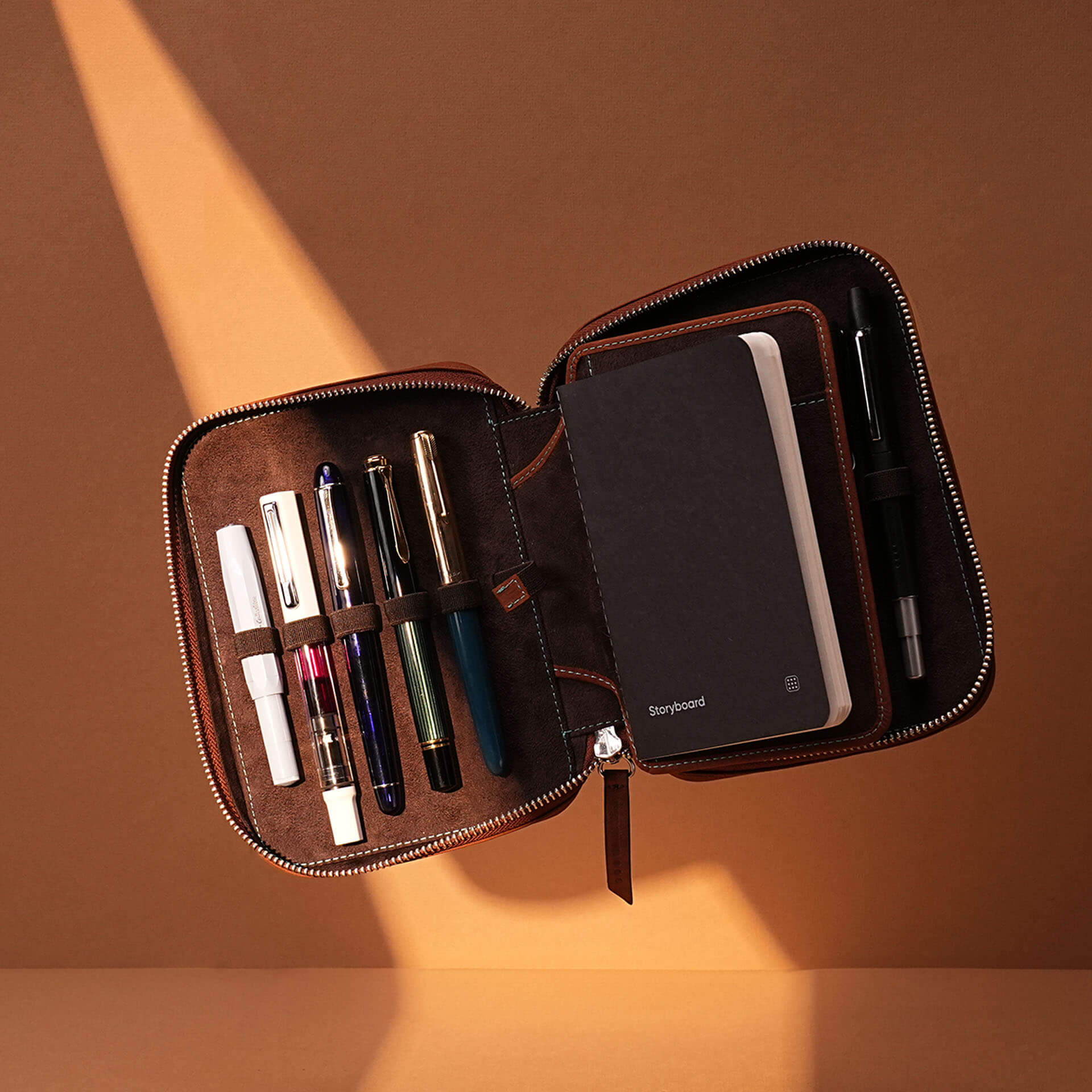 Endless Companion Verstellbares Etui für 10 Schreibgeräte