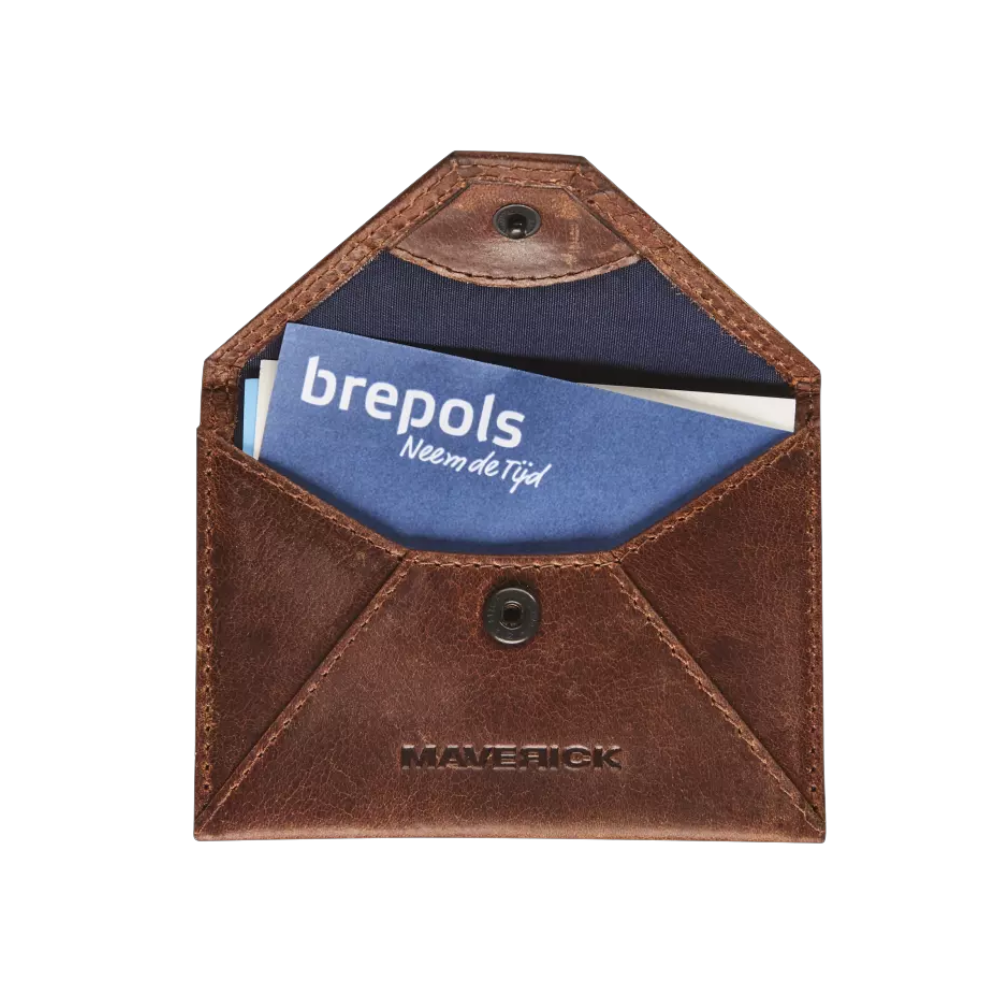 "Maverick Leder-Kartenetui geöffnet mit Karte im Inneren"