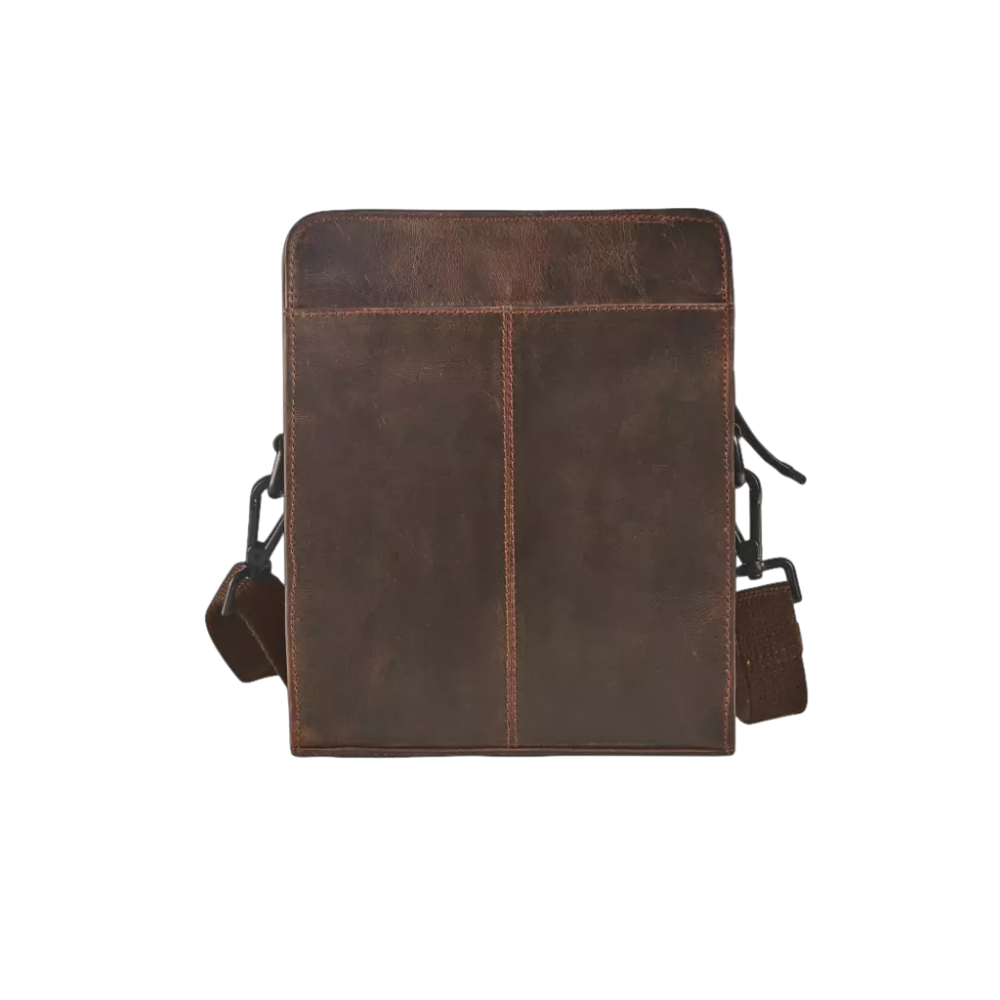 "Maverick Leder-Tablet-Tasche, braunes Leder, geschlossen"