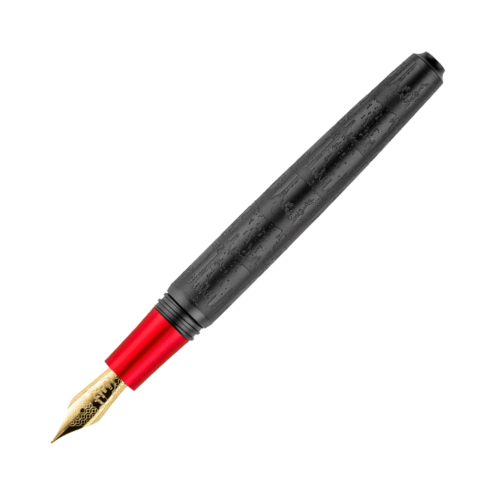 Close-up view of the Montegrappa Dracula Füllfederhalter from the side, focusing on the intricate design and red and black coloring.