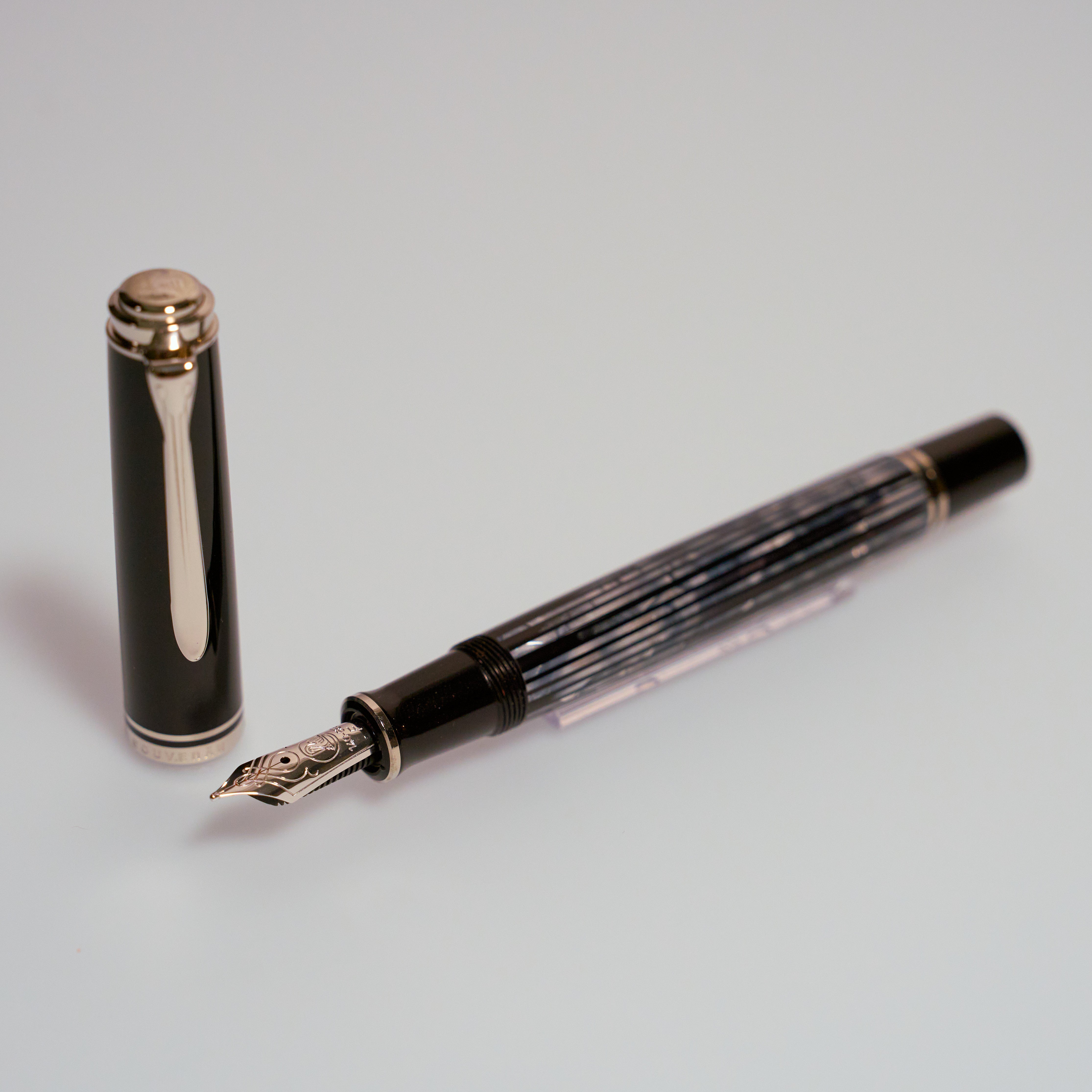 Pelikan M605 Schildpatt-Schwarz Füllfederhalter