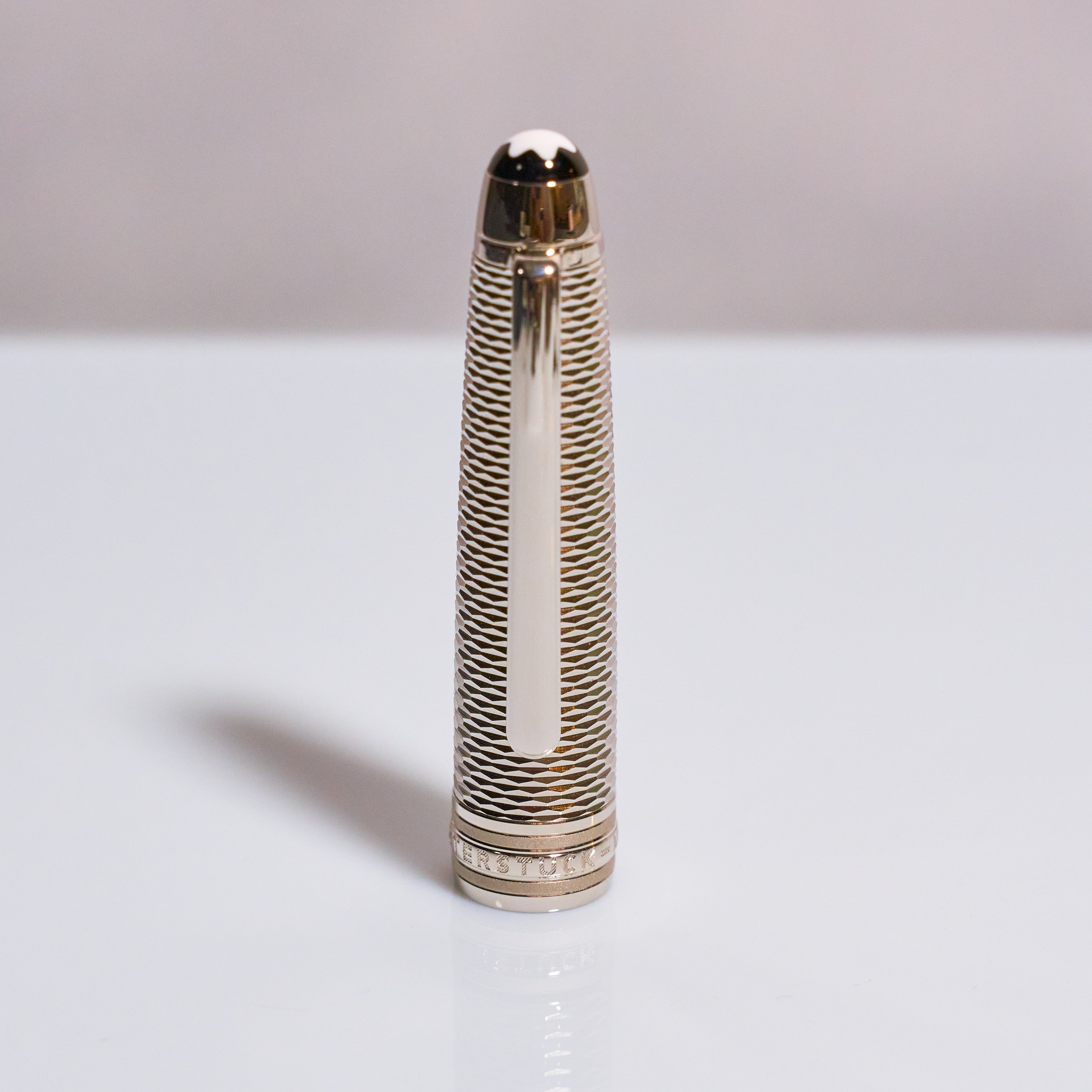 Montblanc Meisterstück Doué Geometry Classique Füllfederhalter Pre-Owned