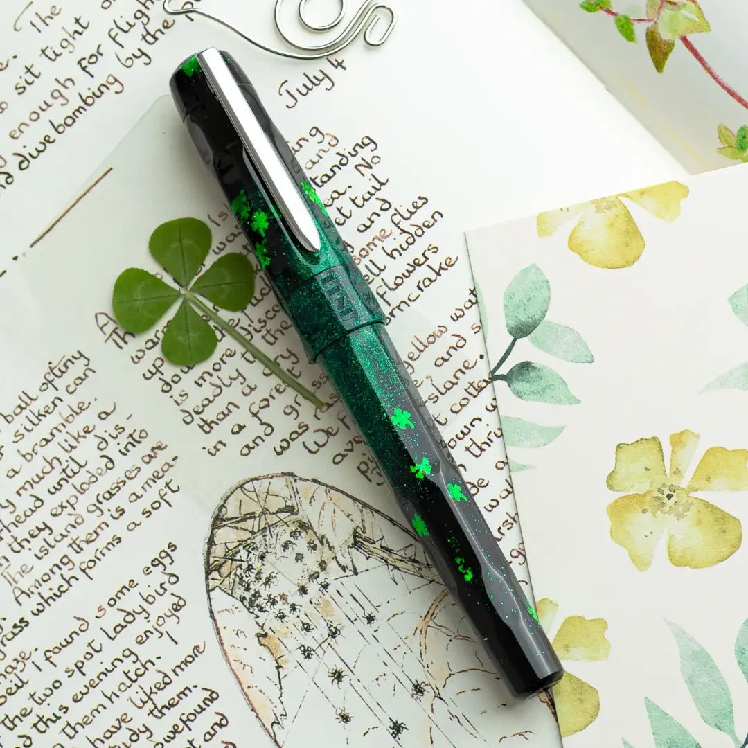 Benu Talisman - Four-leaf clover Füllfederhalter