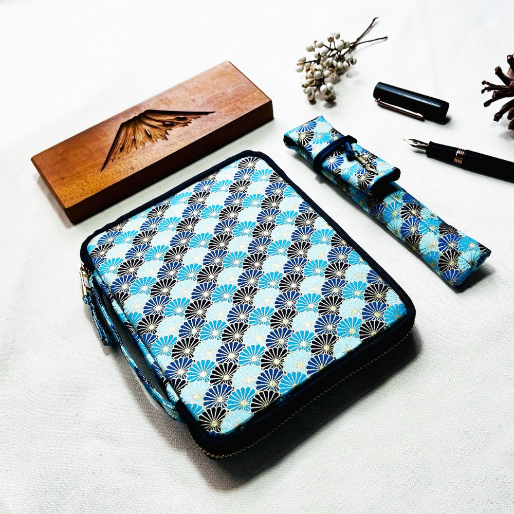 Kyoku haku Seigaiha blue Zippered Pen Case für 10 Schreibgeräte