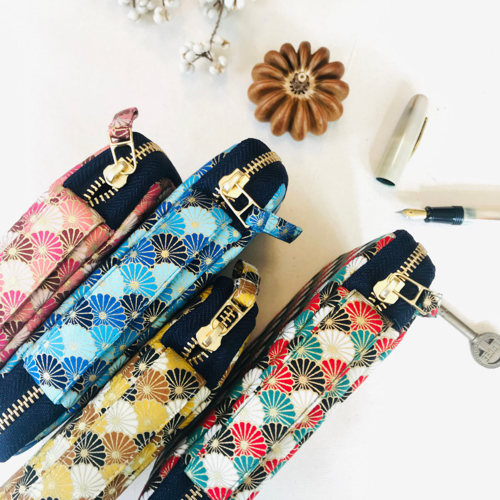 Kyoku haku Seigaiha blue Zippered Pen Case für 10 Schreibgeräte