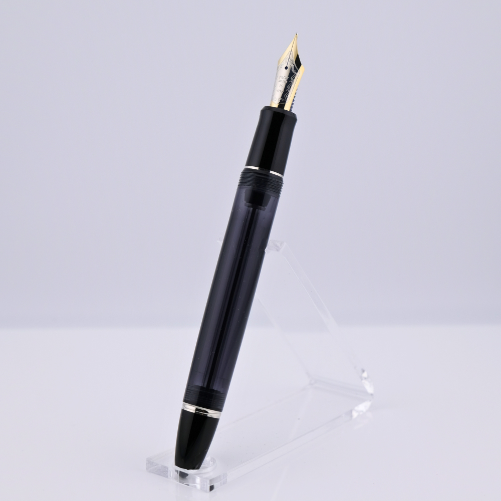 Customized Pilot Custom 823