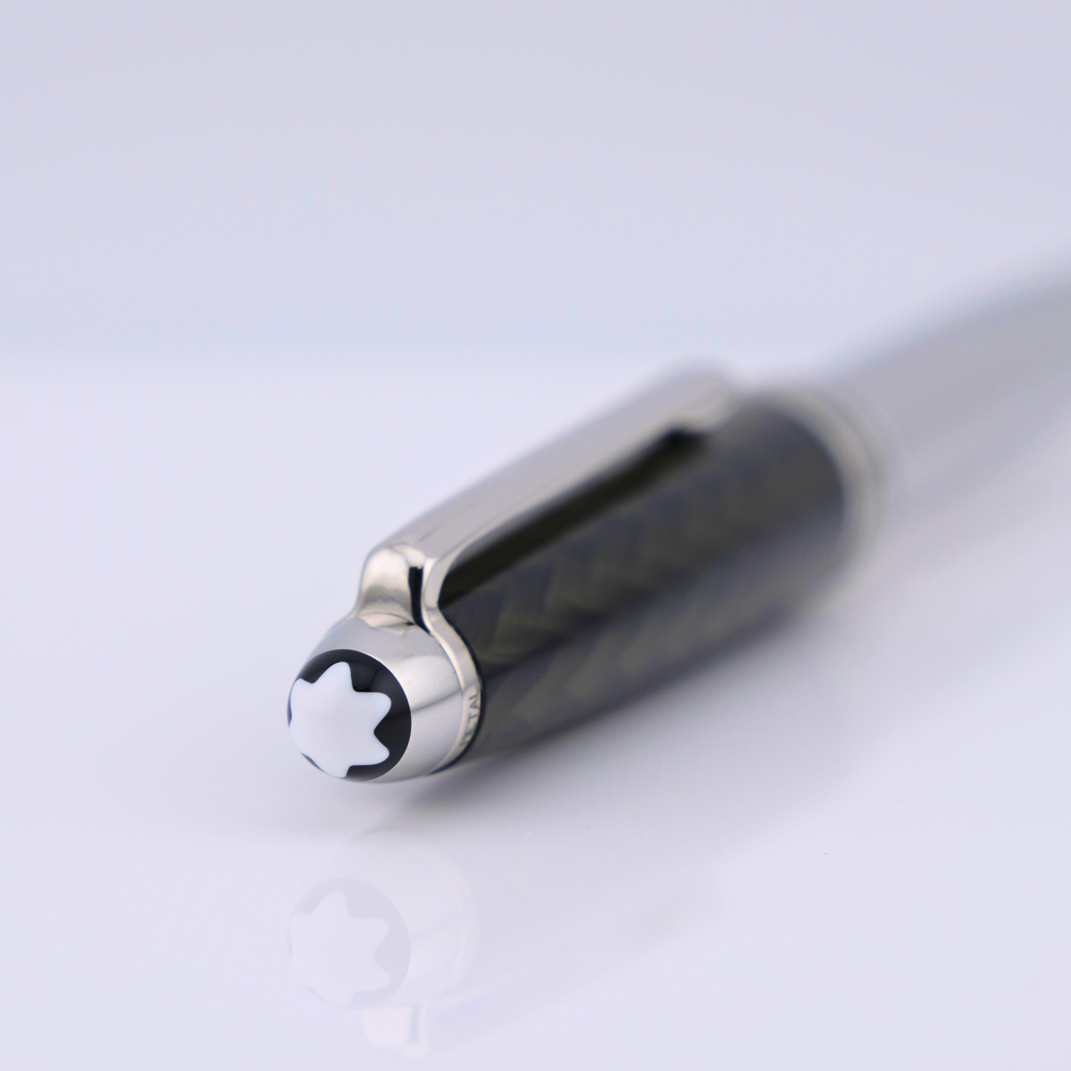 Montblanc Meisterstück Solitaire Carbon Stainless Steel Kugelschreiber