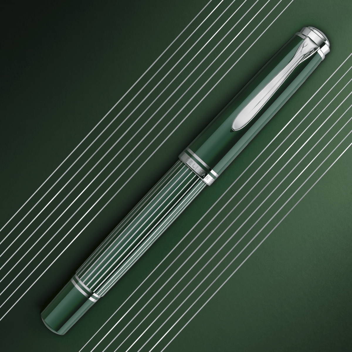 Pelikan Souverän M815 Metal Striped Green Special Edition Füllfederhalter
