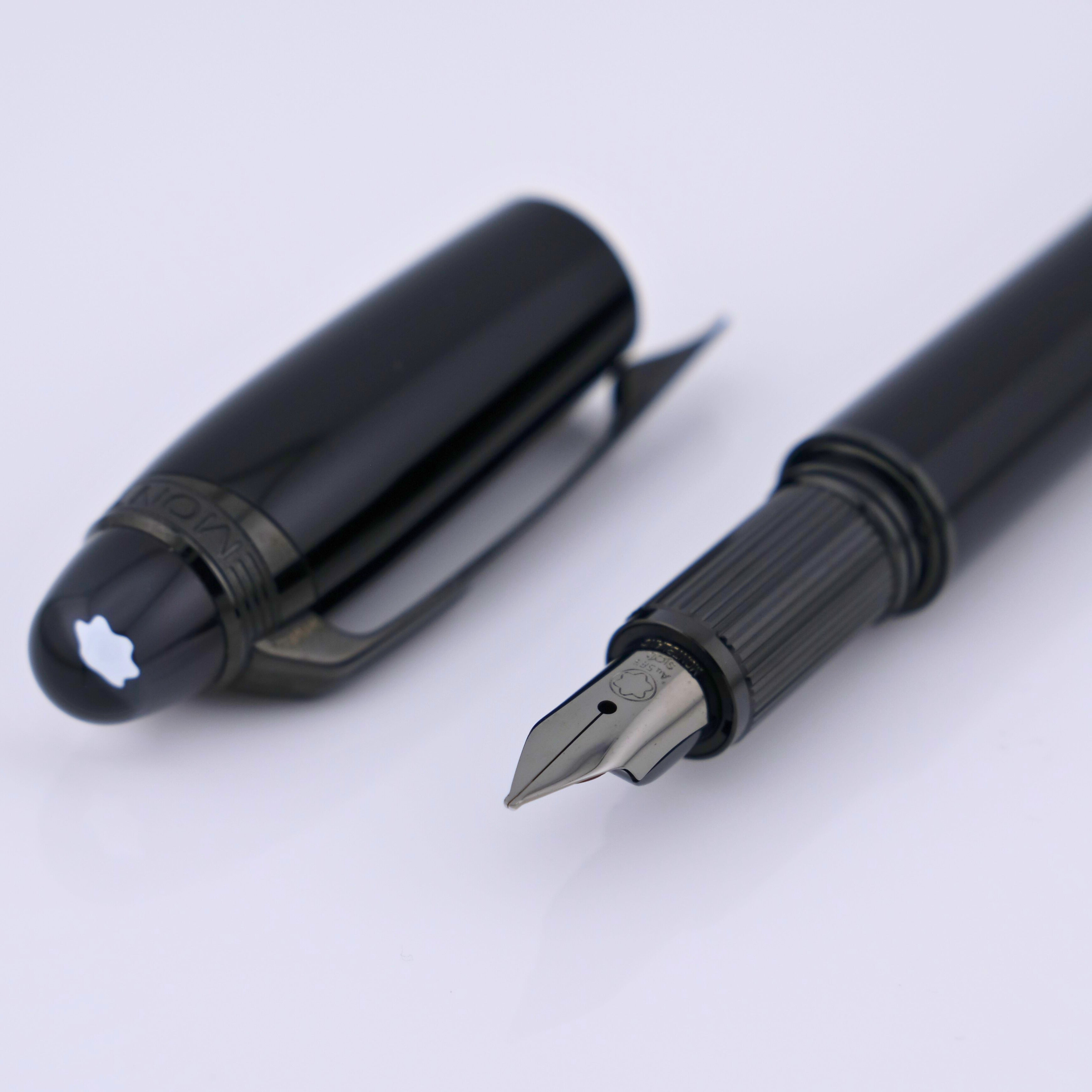 Montblanc StarWalker Black Cosmos Füllfederhalter