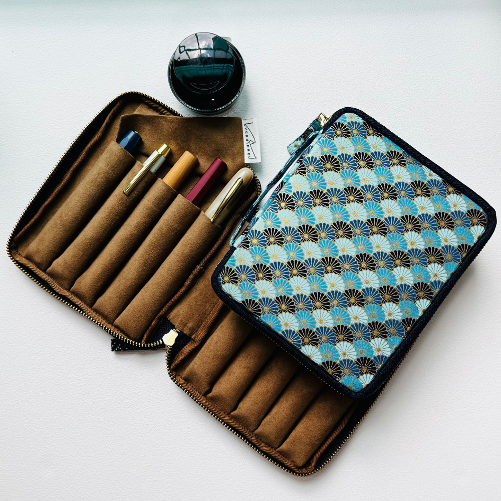 Kyoku haku Seigaiha blue Zippered Pen Case für 10 Schreibgeräte