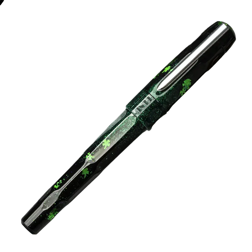 Benu Talisman Four-Leaf Clover Füllfederhalter aus hochwertigem Resin mit echtem getrockneten vierblättrigen Klee, sattgrünen Tönen und Edelstahlclip