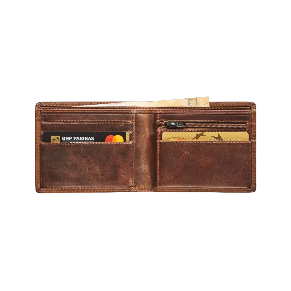 "Maverick Leder-Geldbörse geöffnet, mit Kreditkarten und Geldscheinfach sichtbar"