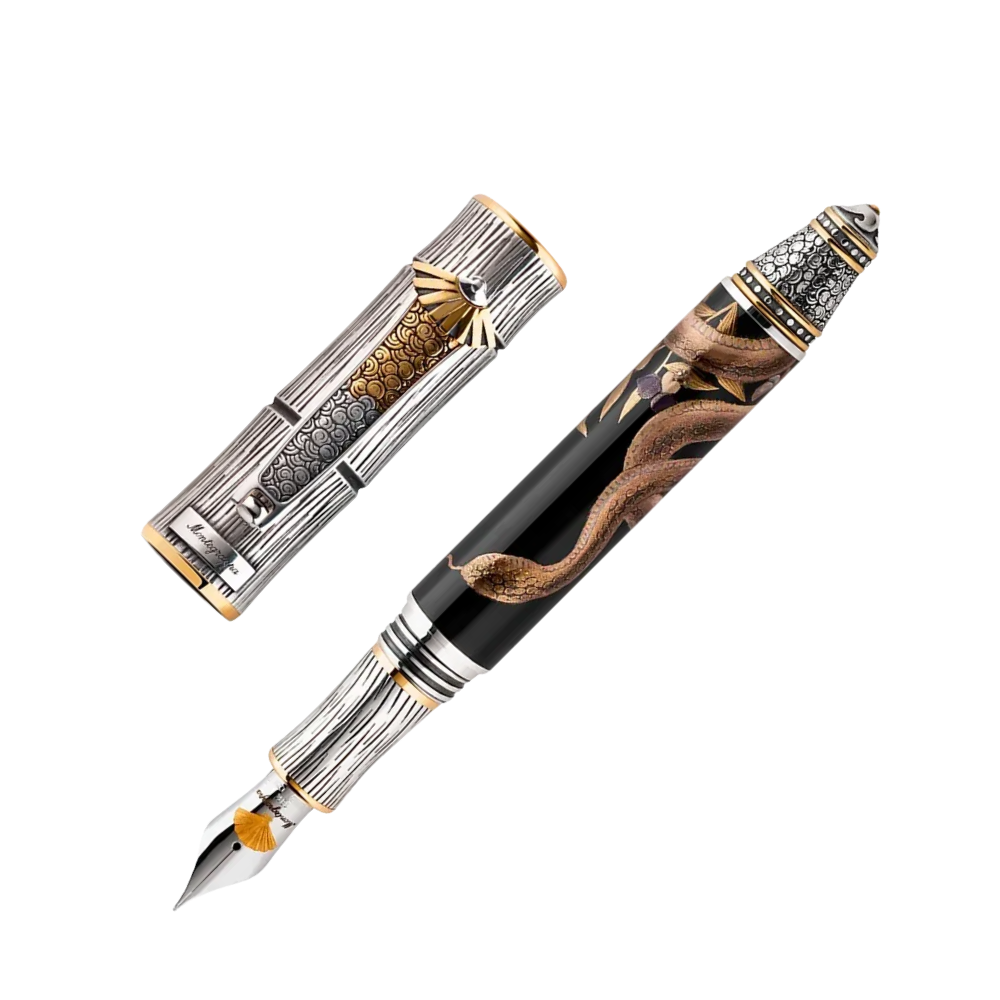 Side view of the Montegrappa Kitcho Snake Füllfederhalter, emphasizing the snake-themed design and sterling silver accents.