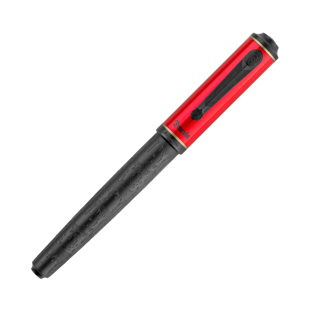 Close-up of the Montegrappa Dracula Füllfederhalter showing the red body and black finish with gold accents.