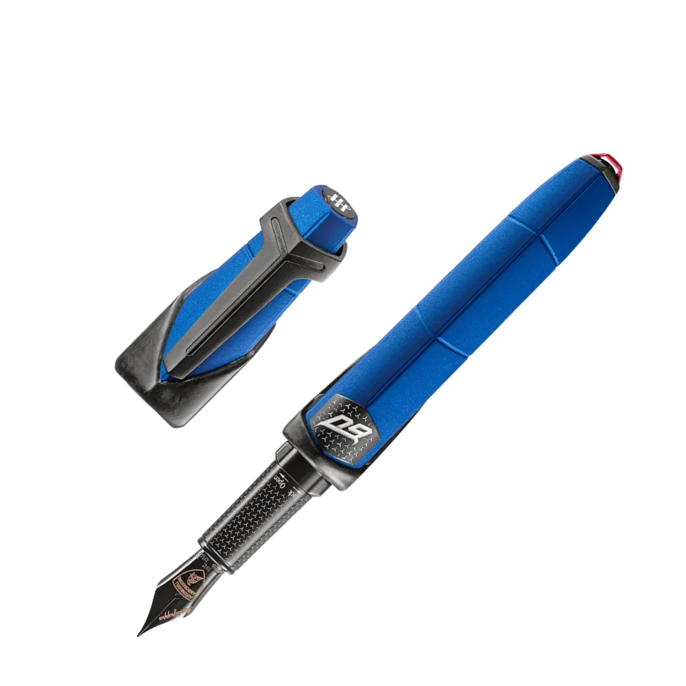 Montegrappa Automobili Lamborghini 60° Bianco Siderale Füllfederhalter displayed in premium packaging, highlighting its sophisticated look.