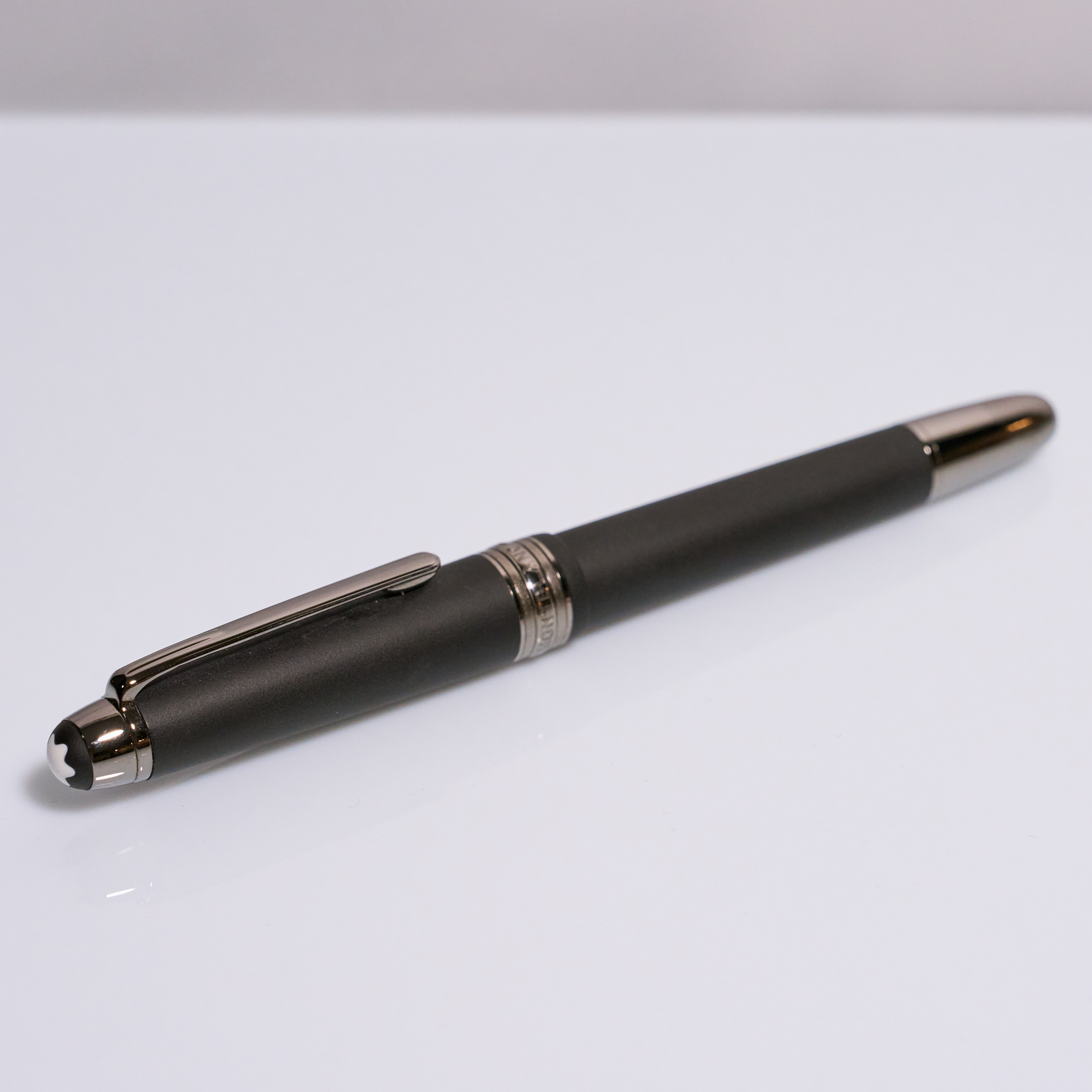Montblanc Meisterstück Ultra Black Classique Füllhalter Pre-Owned