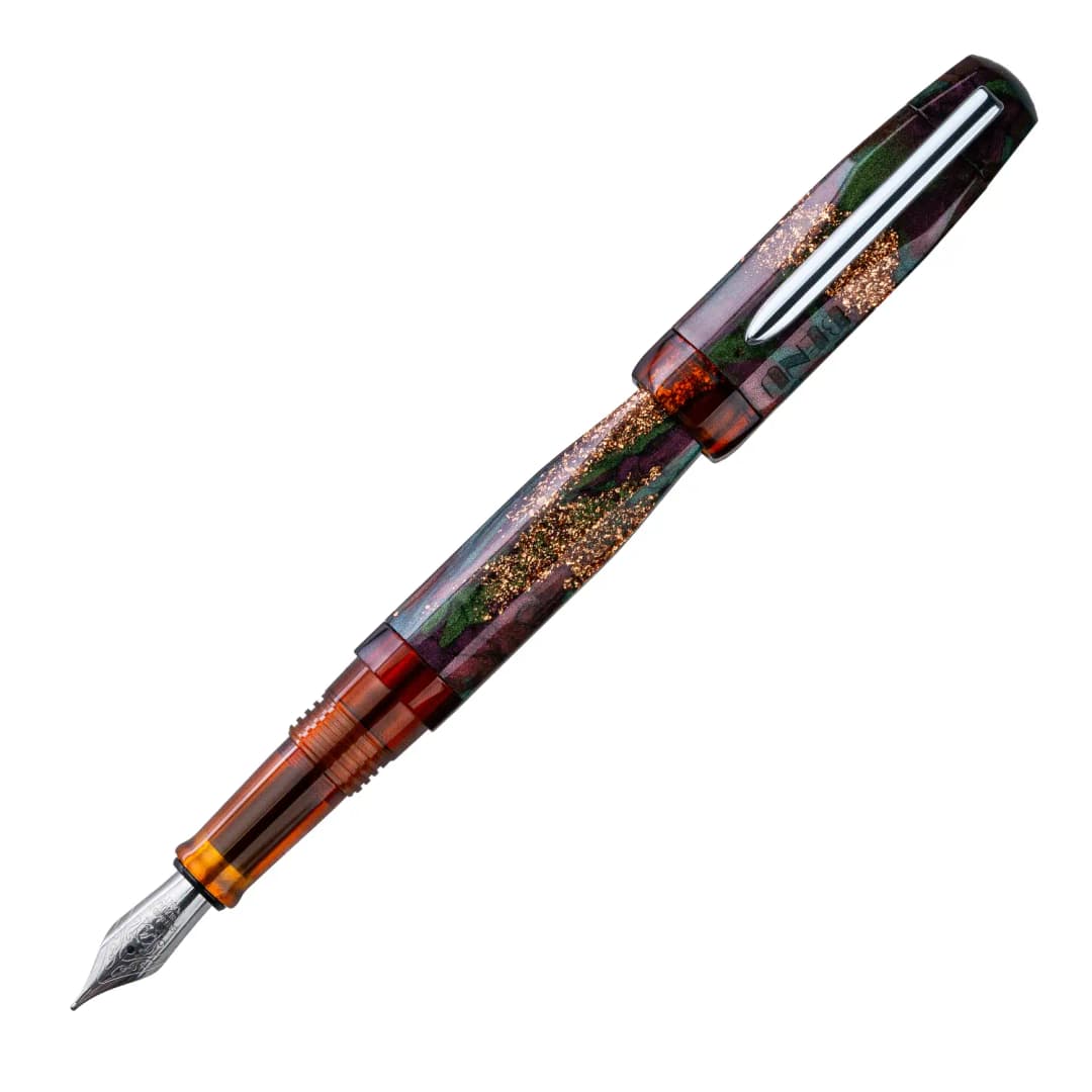 Benu AstroGem Midas Füllfederhalter aus olivgrünem Resin mit Dunkelbraun und kupferfarbenem Glitzereffekt und Edelstahlclip